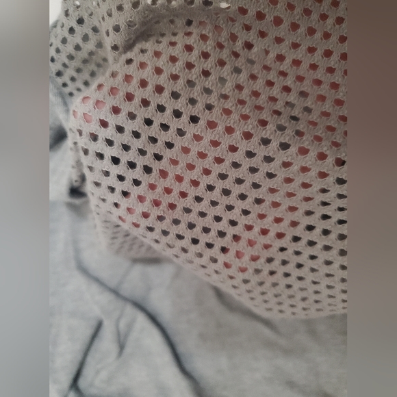 4/$10 Bundle & Save Victoria's Secret Sport VSX Shirt - Picture 2 of 6